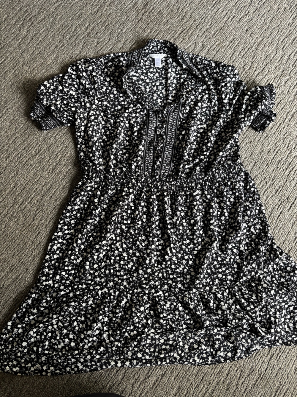London Times Black & White Floral Midi Dress